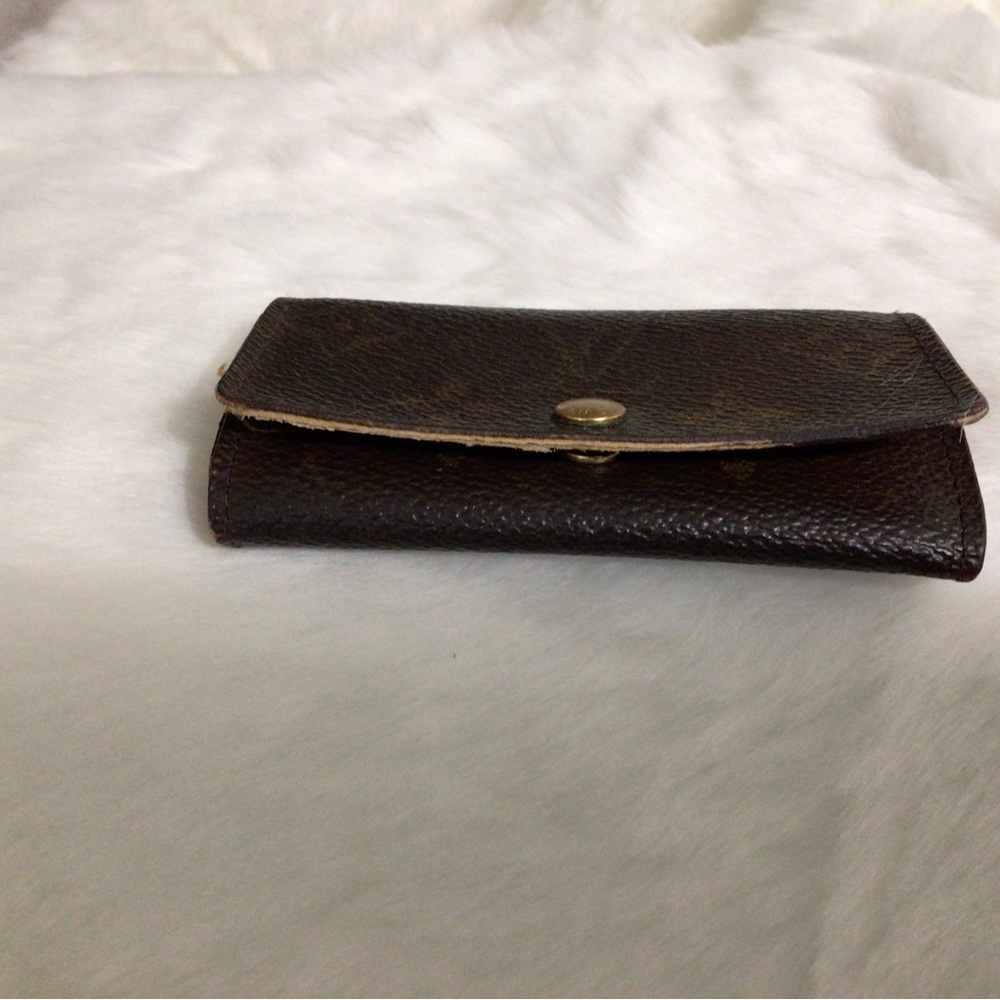Louis Vuitton key holder